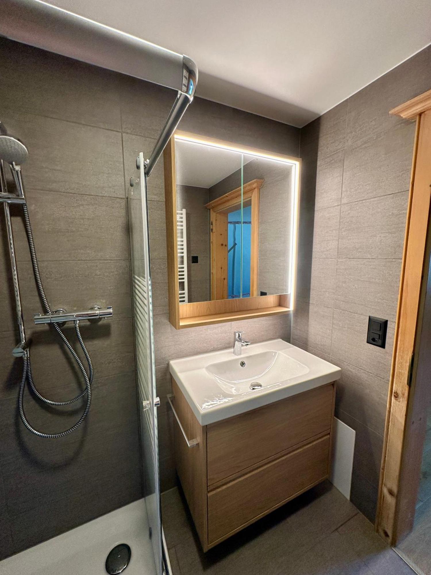 Wunderstay Alpine 3 Chic Studio Central Location Клостерс Екстер'єр фото